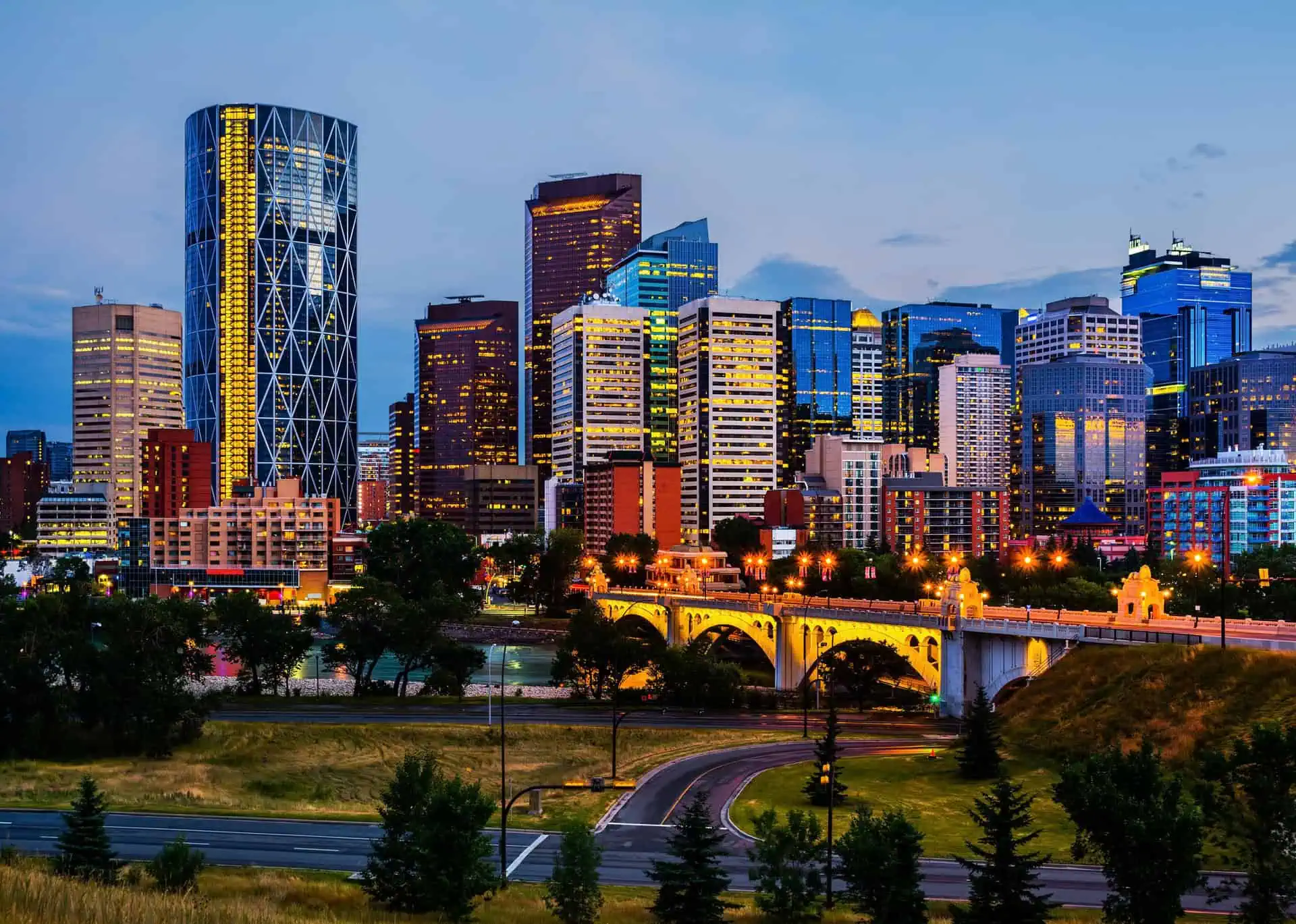 calgary canada_3105 - Weather Alberta: Powerful winds slam Edmonton with rare intensity