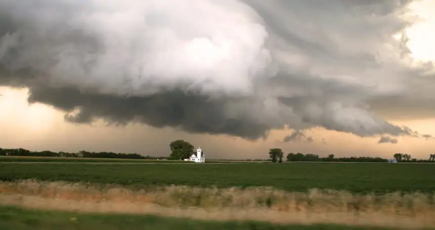 tornadoes in saskatchewan_1606 - Weather alert: severe storms return to Alberta and Saskatchewan