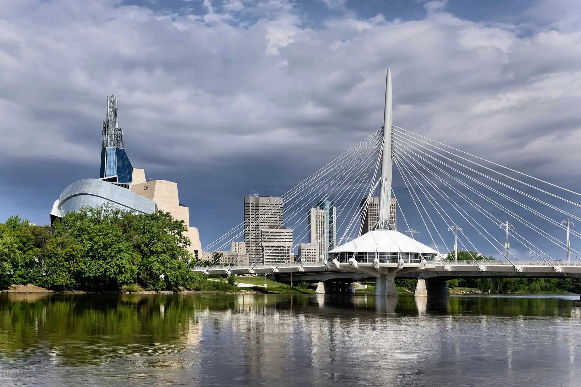 Manitoba-0907 - Weather Vancouver: Summer heat hits 30°C before mid-week showers