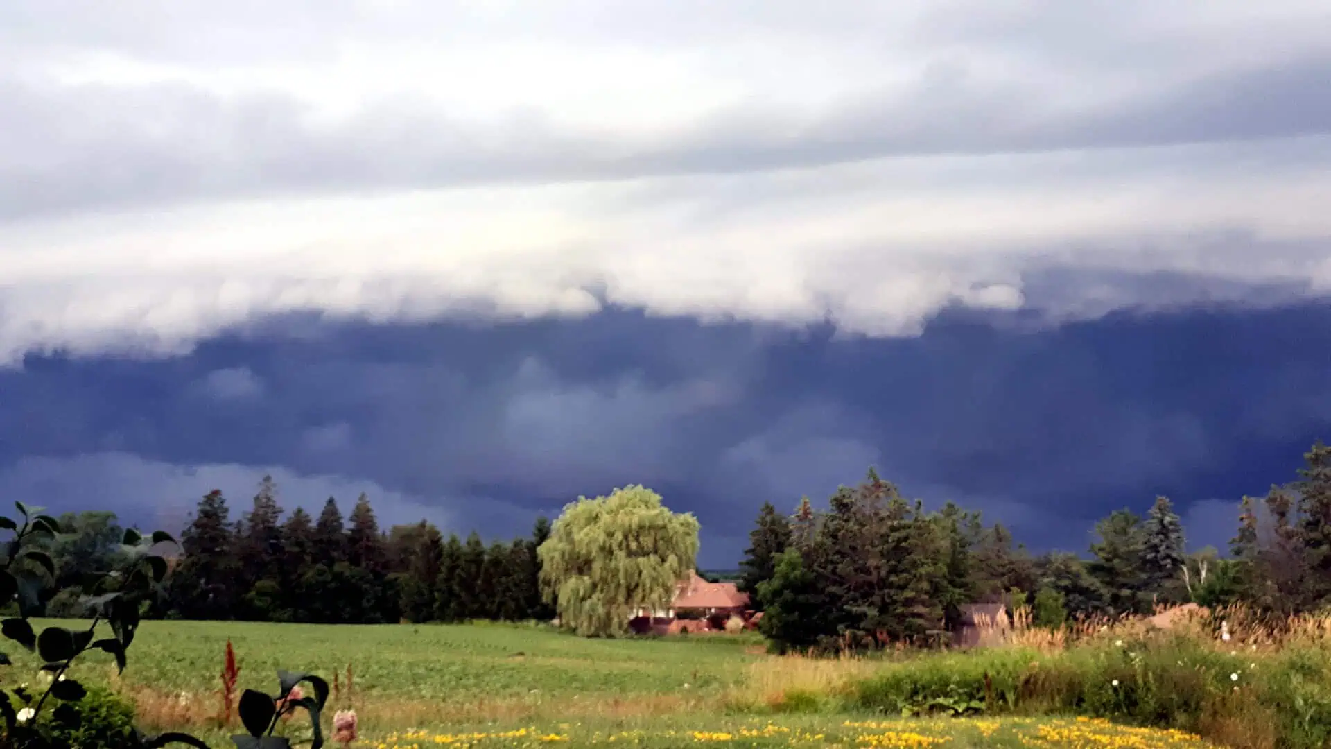 Ontario tornado-1607 - Weather alert Sudbury: intense heat wave grips Ontario city