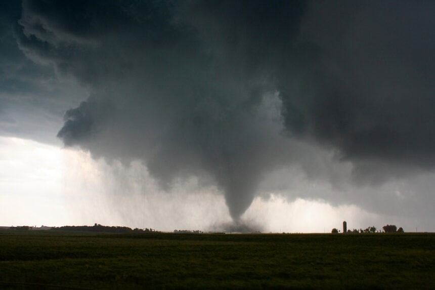 tornado in alberta_0407 - Weather Alberta: tornado confirmed in Brazeau County